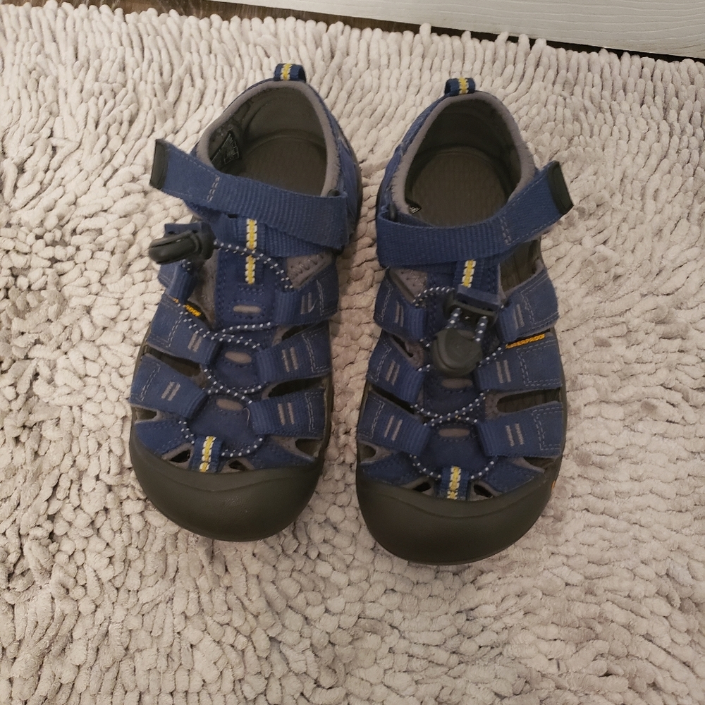 Boys KEEN sandals